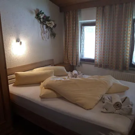 Junser Gasthausl Gasthof Tux