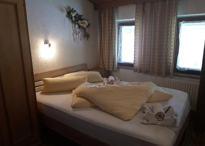 Junser Gasthausl Inn Tux