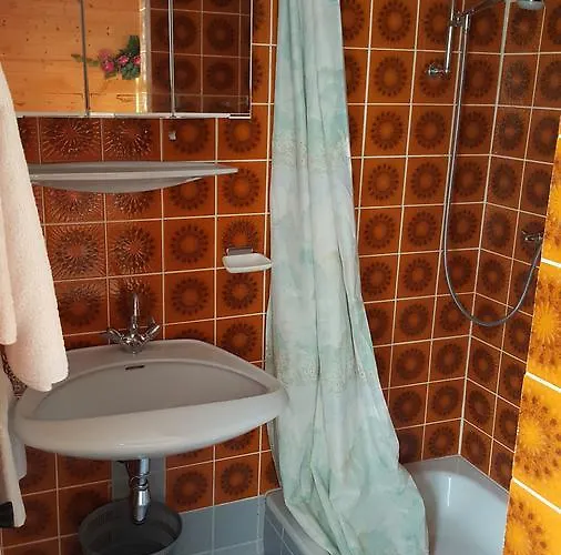 Мини-отель Junser Gasthausl Тукс