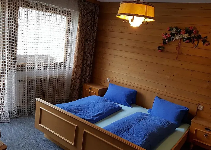 Junser Gasthausl * Тукс